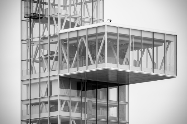 Le precipice by Jean Mathieu Roy